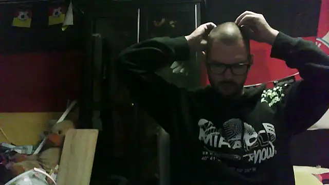 Die-geile-Sau online show from October 30, 2025, 4:15 pm