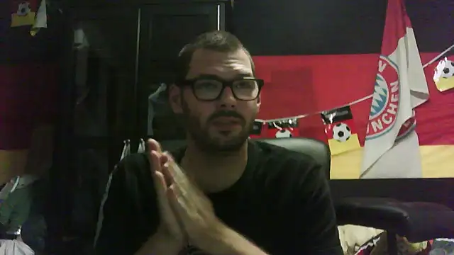 Die-geile-Sau online show from November 17, 2025, 7:51 pm