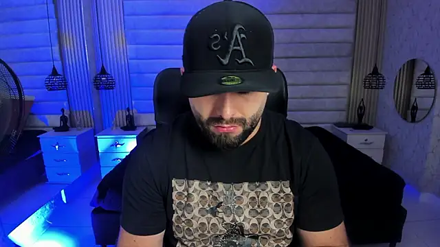 Snapshot of jhon_bear03 chatting on February 28, 2026, 11:32 am jhon bear03 online show from February 28, 2026, 11:32 am