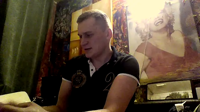 Snapshot of BarryKingsman chatting on December 19, 2025, 8:22 pm BarryKingsman online show from December 19, 2025, 8:22 pm