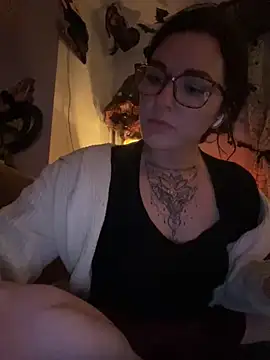 KARMICchaos xoxo online show from October 22, 2025, 5:29 am