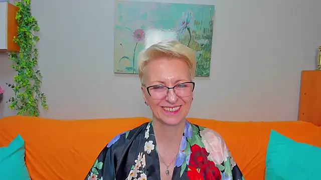 iamyourdream89 online show from March 27, 2026, 1:12 pm