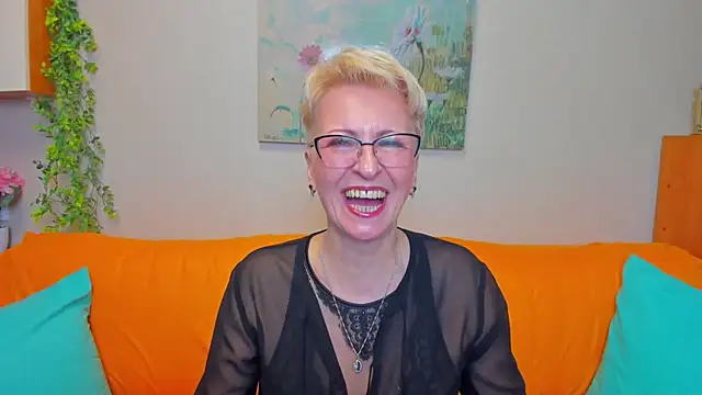 iamyourdream89 online show from March 16, 2026, 3:37 pm