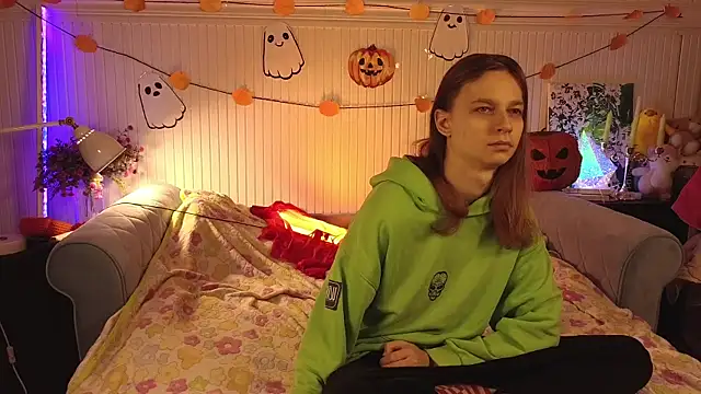 Snapshot of Frank_Fraer chatting on October 19, 2025, 3:48 pm Frank Fraer online show from October 19, 2025, 3:48 pm