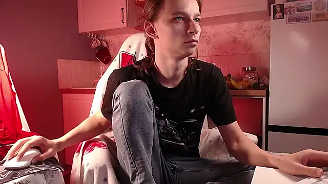 Snapshot of Frank_Fraer chatting on September 20, 2025, 5:40 pm Frank Fraer online show from September 20, 2025, 5:40 pm