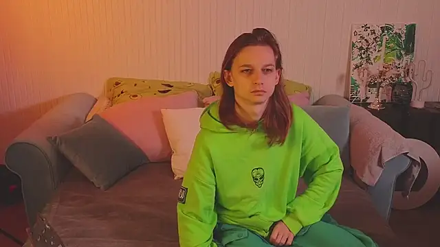 Snapshot of Frank_Fraer chatting on October 1, 2025, 10:13 pm Frank Fraer online show from October 1, 2025, 10:13 pm