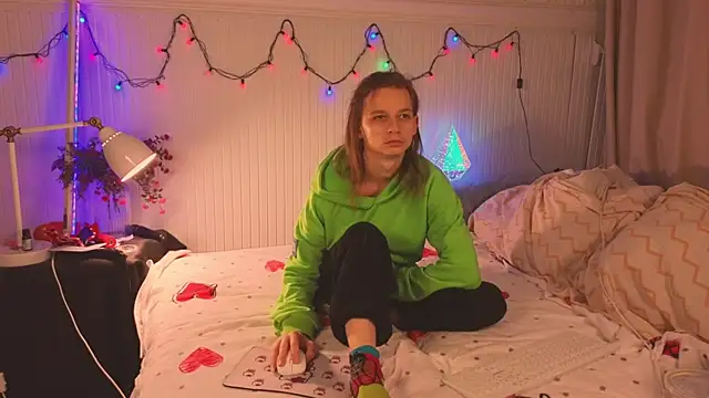 Snapshot of Frank_Fraer chatting on December 15, 2025, 7:09 pm Frank Fraer online show from December 15, 2025, 7:09 pm