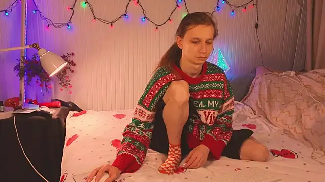 Snapshot of Frank_Fraer chatting on December 16, 2025, 5:28 pm Frank Fraer online show from December 16, 2025, 5:28 pm