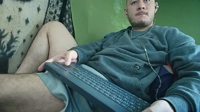 Snapshot of sweet_cock28 chatting on October 3, 2025, 3:24 pm sweet cock28 online show from October 3, 2025, 3:24 pm