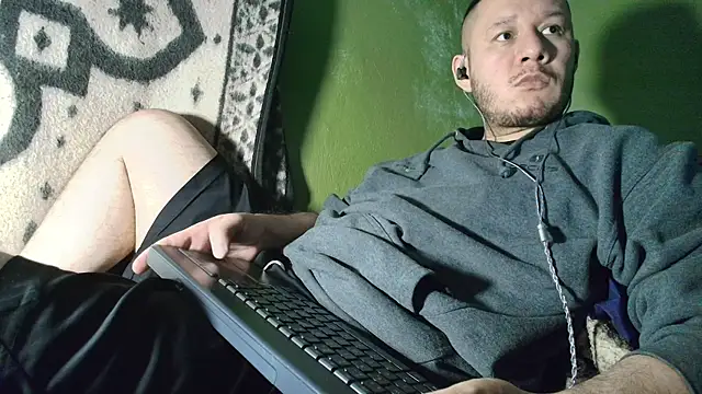 Snapshot of sweet_cock28 chatting on November 30, 2025, 3:40 am sweet cock28 online show from November 30, 2025, 3:40 am