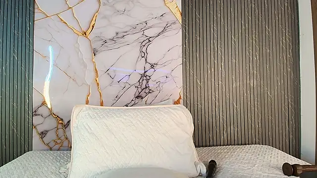 big tits in your face online show from March 24, 2026, 8:20 pm