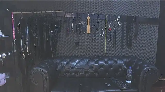 kimberly swan online show from March 11, 2025, 3:47 am