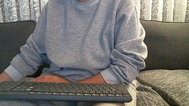 mysteriouscouple001 online show from February 8, 2026, 7:00 pm