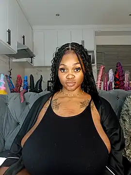 Snapshot of Yung-Missy chatting on June 3, 2026, 2:56 am Yung-Missy online show from June 3, 2026, 2:56 am