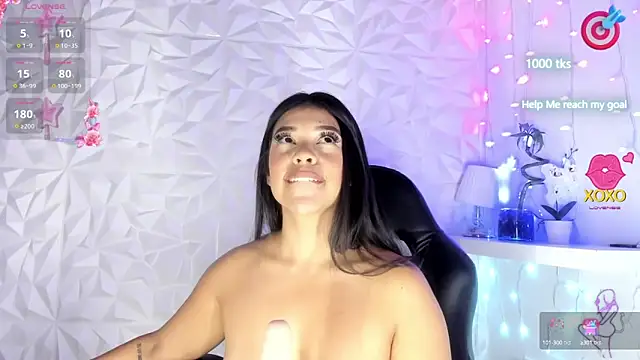 Snapshot of Valetigomez chatting on March 18, 2025, 10:04 pm Valetigomez online show from March 18, 2025, 10:04 pm