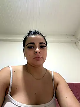 Natasha  Blue online show from December 3, 2025, 5:01 pm