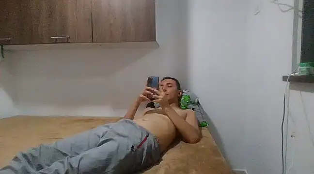 axeldaviid online show from March 14, 2025, 1:48 am