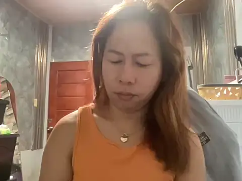 UrLove Marga online show from April 5, 2026, 10:49 pm