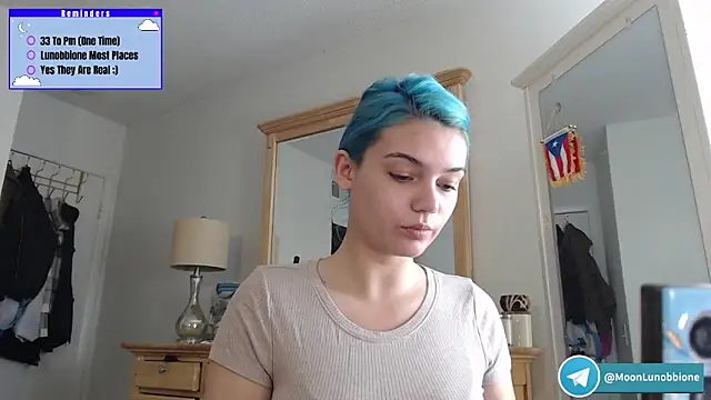 Snapshot of Lunobbione chatting on March 4, 2026, 5:42 pm Lunobbione online show from March 4, 2026, 5:42 pm