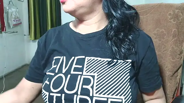 Cute Mahi22 online show from December 23, 2025, 6:02 am