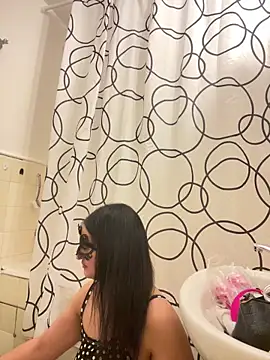 Snapshot of Sarahkhaalifa chatting on November 9, 2025, 8:02 pm Sarahkhaalifa online show from November 9, 2025, 8:02 pm