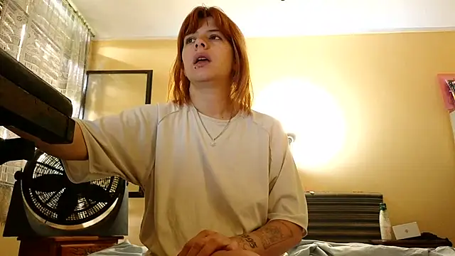 Snapshot of Carlafoxxx chatting on February 12, 2026, 1:11 pm Carlafoxxx online show from February 12, 2026, 1:11 pm