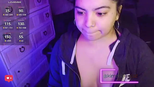 kimmiakiss22 online show from March 14, 2026, 3:34 am