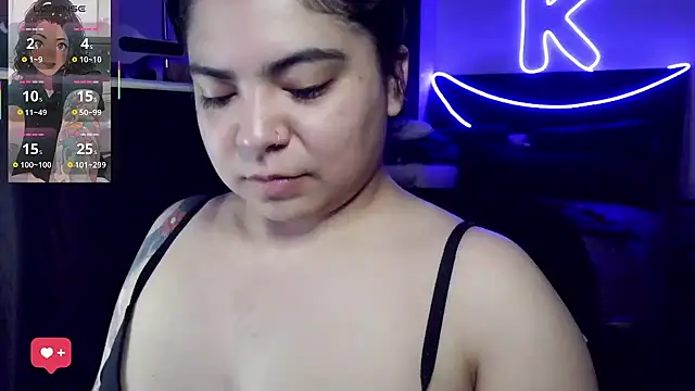 kimmiakiss22 online show from April 12, 2026, 3:10 am