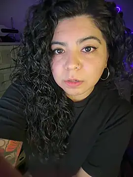 kimmiakiss22 online show from February 3, 2026, 3:04 am