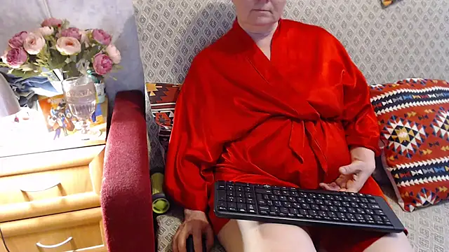 Snapshot of zarinafonliberman chatting on June 15, 2026, 12:49 pm zarinafonliberman online show from June 15, 2026, 12:49 pm