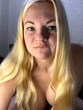 Julia beauty online show from February 8, 2026, 10:29 pm