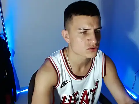 SHAT SEX online show from April 16, 2026, 2:01 am