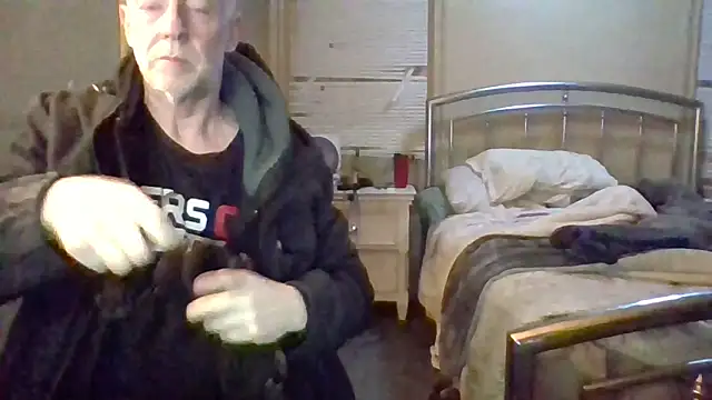 Snapshot of V8Driver@xh chatting on February 19, 2025, 12:46 am V8Driverxh online show from February 19, 2025, 12:46 am