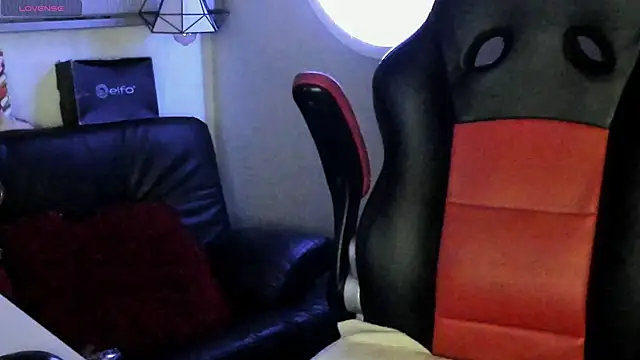 Snapshot of natasha_logan_ chatting on November 23, 2025, 4:11 am natasha logan online show from November 23, 2025, 4:11 am