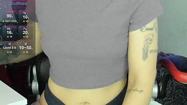 Snapshot of natasha_logan_ chatting on February 15, 2026, 4:02 am natasha logan online show from February 15, 2026, 4:02 am