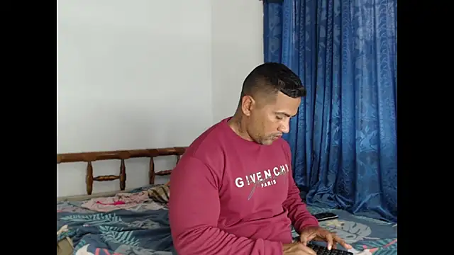 Snapshot of lover_1994 chatting on March 3, 2025, 6:46 pm lover 1994 online show from March 3, 2025, 6:46 pm