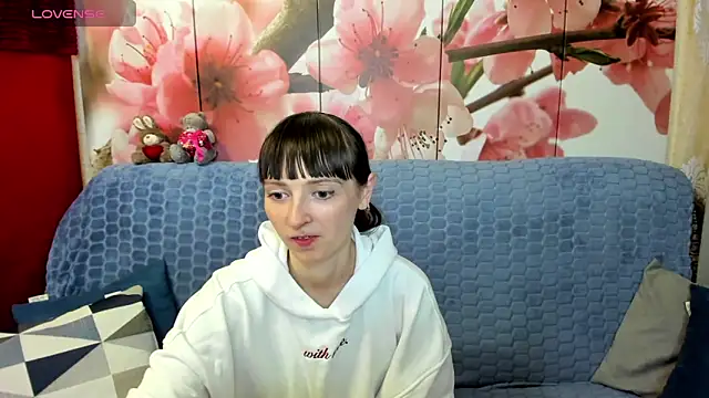 TayanaJons online show from May 14, 2026, 7:05 am
