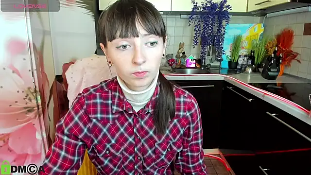 TayanaJons online show from March 4, 2026, 8:11 am