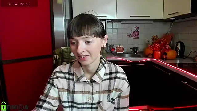 TayanaJons online show from November 11, 2025, 7:58 am