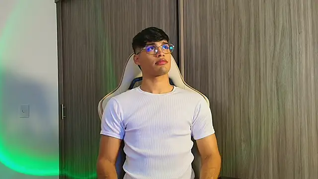 Snapshot of Jimmy_Leeh_ chatting on December 2, 2025, 4:36 am Jimmy Leeh online show from December 2, 2025, 4:36 am