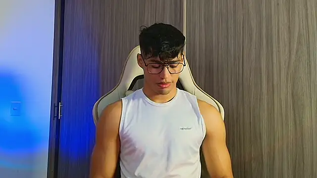 Snapshot of Jimmy_Leeh_ chatting on December 4, 2025, 4:44 am Jimmy Leeh online show from December 4, 2025, 4:44 am