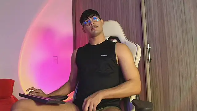 Snapshot of Jimmy_Leeh_ chatting on October 9, 2025, 9:59 pm Jimmy Leeh online show from October 9, 2025, 9:59 pm