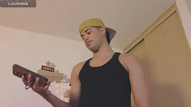 Snapshot of Jimmy_Leeh_ chatting on January 6, 2025, 1:42 am Jimmy Leeh online show from January 6, 2025, 1:42 am