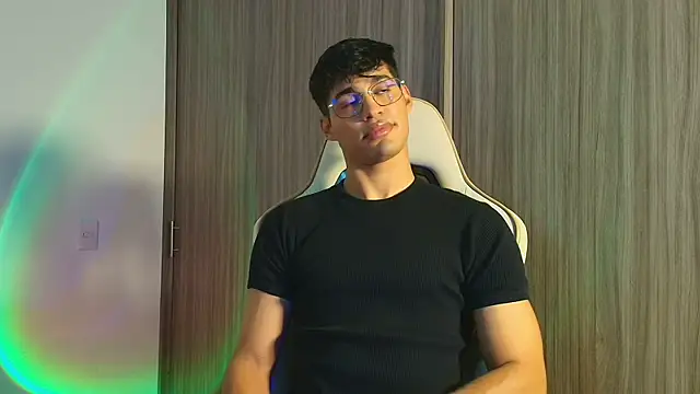 Snapshot of Jimmy_Leeh_ chatting on November 13, 2025, 4:05 am Jimmy Leeh online show from November 13, 2025, 4:05 am