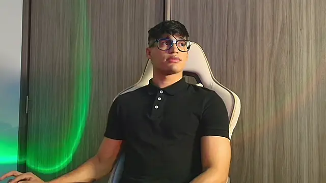 Snapshot of Jimmy_Leeh_ chatting on November 30, 2025, 4:46 am Jimmy Leeh online show from November 30, 2025, 4:46 am