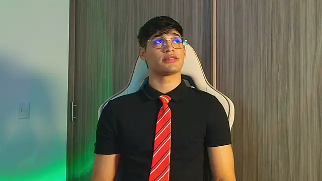 Snapshot of Jimmy_Leeh_ chatting on November 14, 2025, 4:16 am Jimmy Leeh online show from November 14, 2025, 4:16 am