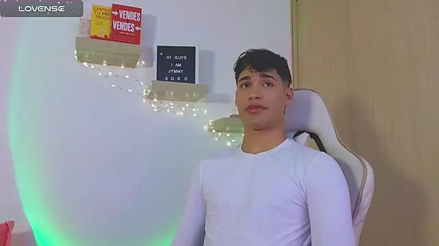 Snapshot of Jimmy_Leeh_ chatting on January 13, 2025, 11:27 pm Jimmy Leeh online show from January 13, 2025, 11:27 pm