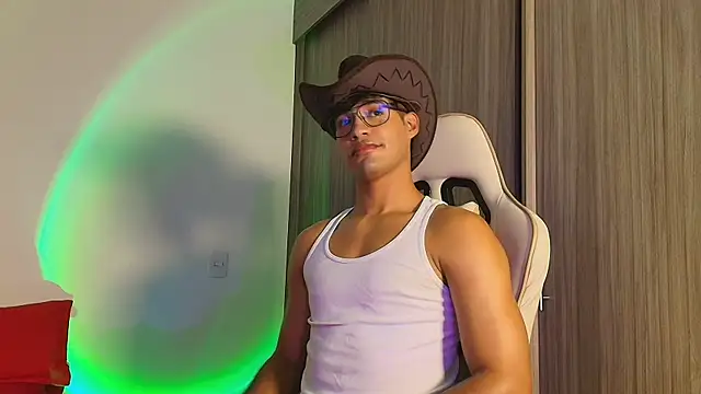 Snapshot of Jimmy_Leeh_ chatting on October 11, 2025, 11:39 pm Jimmy Leeh online show from October 11, 2025, 11:39 pm