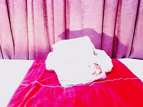 Snapshot of BustyWendy chatting on December 5, 2024, 3:20 am BustyWendy online show from December 5, 2024, 3:20 am
