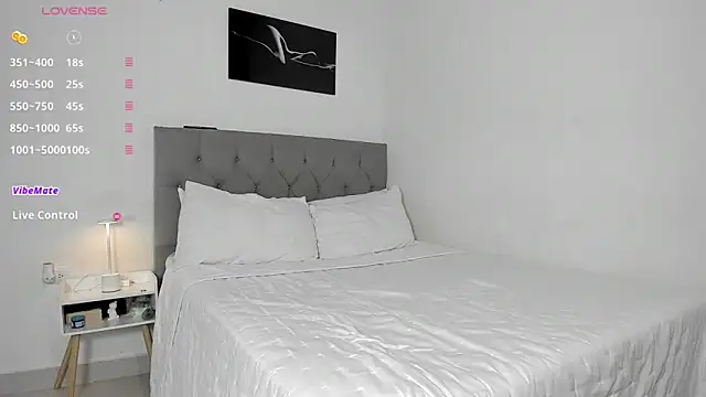 Snapshot of CHAYBLACK chatting on December 17, 2025, 8:36 pm CHAYBLACK online show from December 17, 2025, 8:36 pm